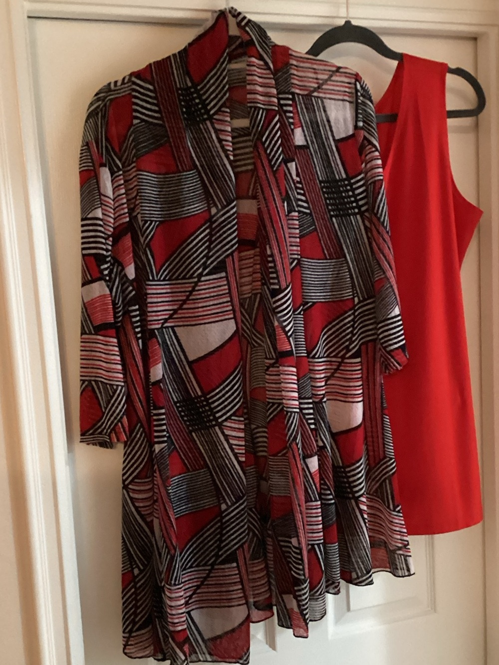 Red Geometric Open-Front Women's Tunic with Matching Sleeveless Top